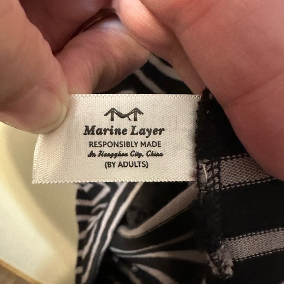 Marine Layer MacKenzie Black Gray Striped Pocket Crew Neck Mini Dress Size Small - Picture 4 of 6